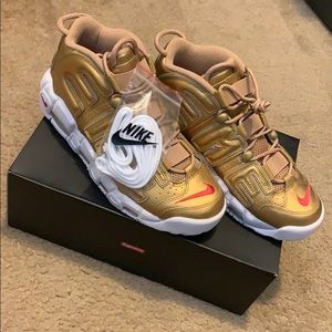 Air More Uptempo × Supreme / Gold Color / SIZE 9